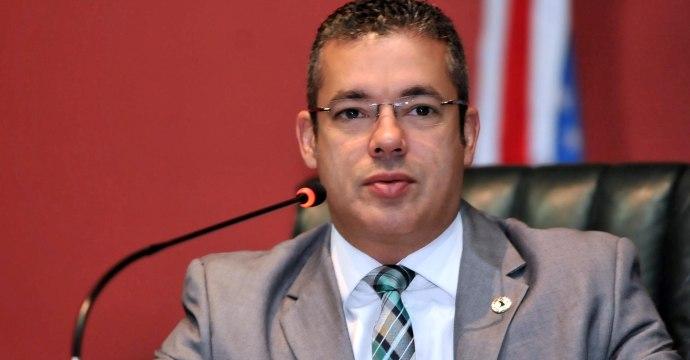 Presidente da Aleam ganham homenagens de amigos e da classe política Presidente da Aleam ganham homenagens de amigos e da classe política
