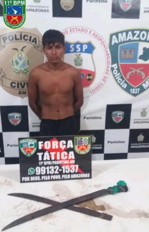 Força Tática do 11° BPM detém homem por ameaçar moradores com terçado no Itaúna II, em Parintins