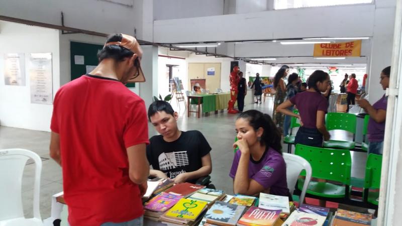 Cursos de Letras da UEA promove IV Feira Comunitária no Liceu de Artes e Ofícios Claudio Santoro