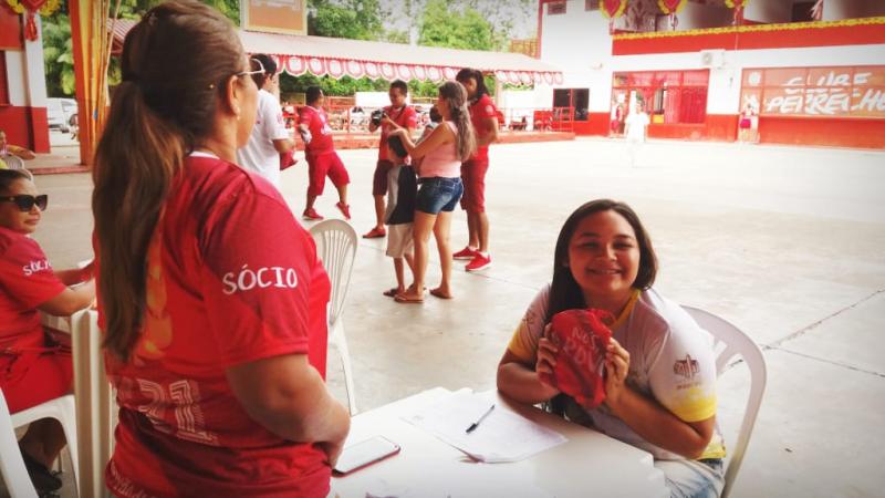 Garantido entrega kit aos sócios em Parintins e em Manaus