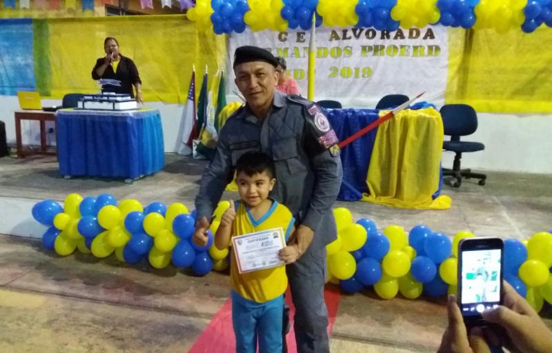 Proerd Kids realiza formatura no CEI Alvorada