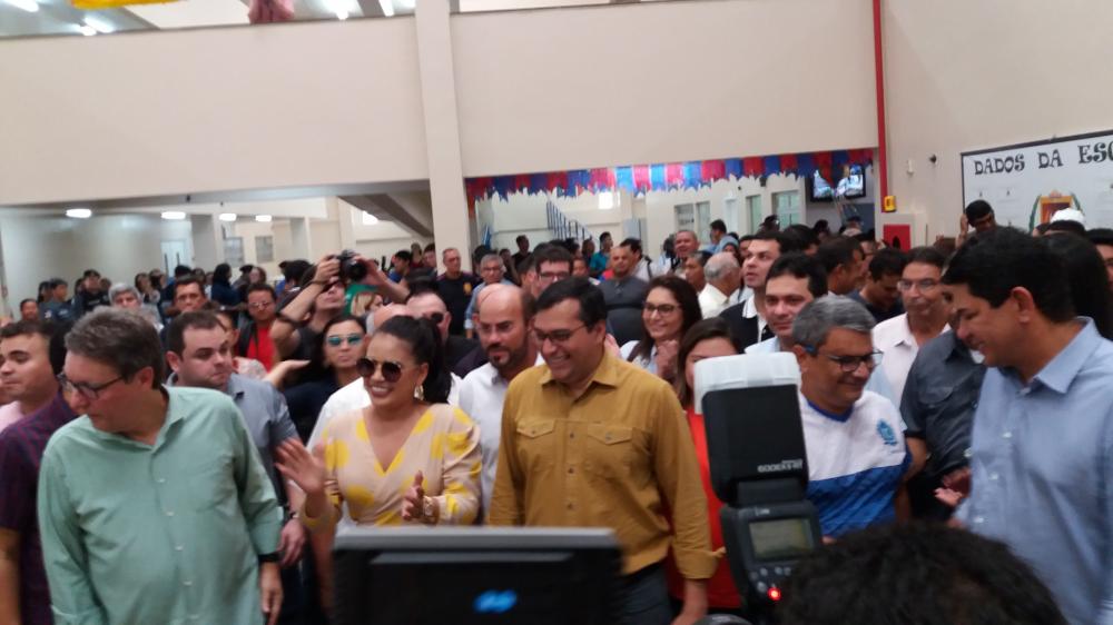 Wilson Lima reinaugura CETI em Parintins