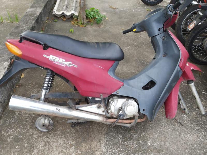 PM encontra moto abandonada na mata do Paulo Corrêa, em Parintins 