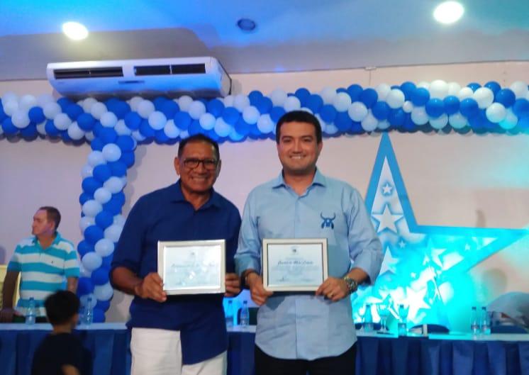 Jender Lobato e Karú Carvalho assumem a direção do Caprichoso Jender Lobato e Karú Carvalho assumem a direção do Caprichoso