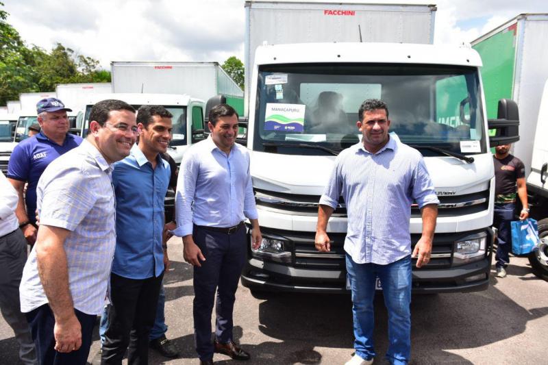 Wilson Lima entrega R$ 5 milhões em equipamentos e veículos para fortalecer ações do setor primário