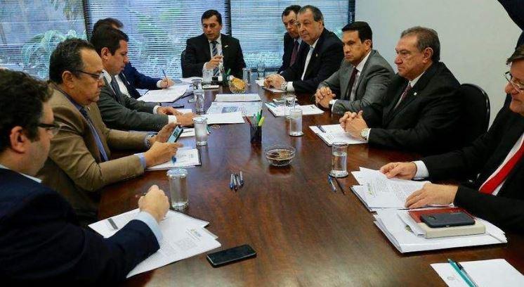 Governo do Amazonas e bancada federal divulgam nota sobre os concentrados de refrigerante