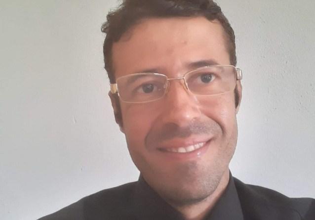 Artista Sul-Fluminense, Raphael Bruno lança seu 102° livro