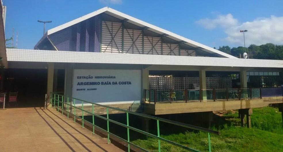 Homem cai de embarcação, bate com cabeça no cais e morre em Monte Alegre