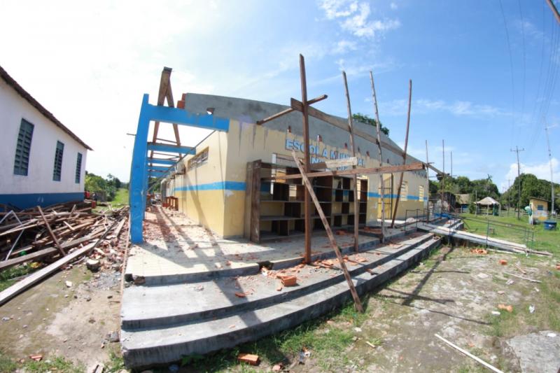 Prefeitura de Parintins avança com construção e modernização de escolas na zona rural