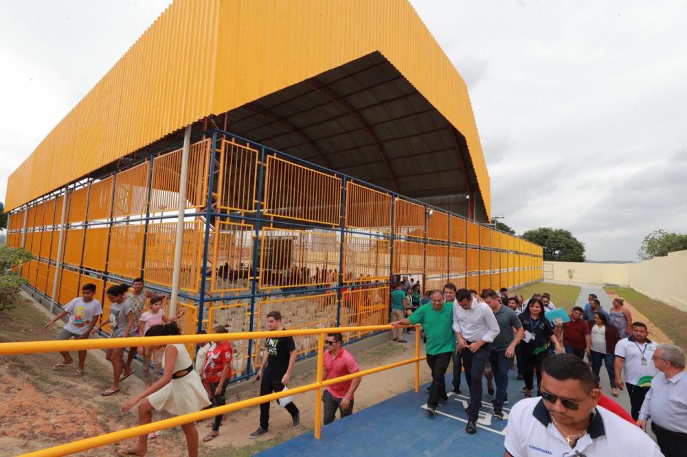 Wilson Lima entrega Centro de Convivência do Mutirão revitalizado por reeducandos da Seap