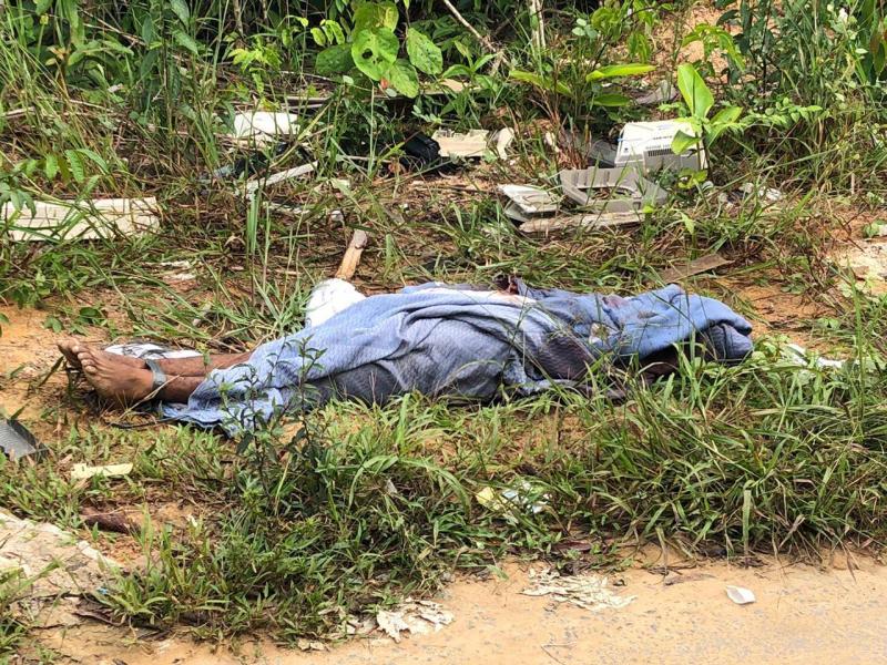 Com mãos e pés amarrados, corpo é encontrado em área de mata no Tarumã
