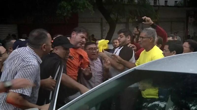 Cid Gomes deixa a UTI de hospital após ser baleado em manifestação de policiais no Ceará