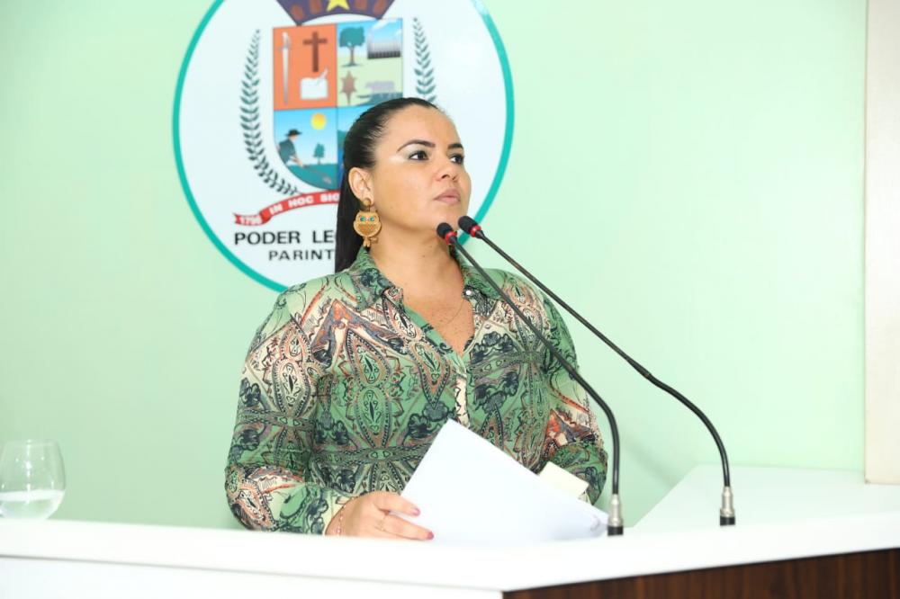 Vereadora Vanessa pede reforma da UBS Tia Leó e de escola da Comunidade São Tomé