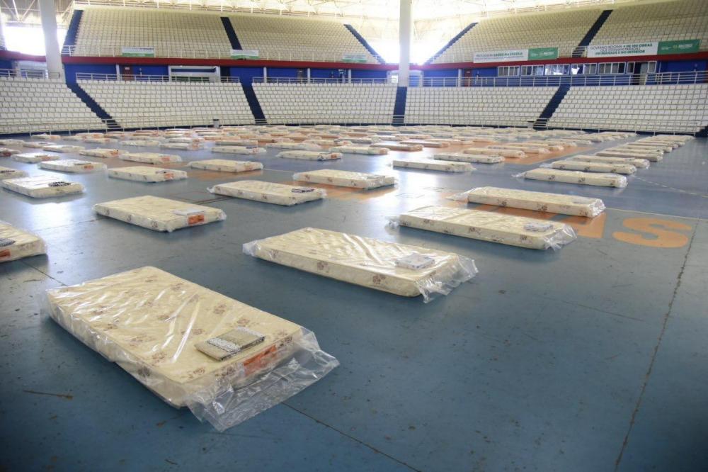 Governo do Amazonas realiza atendimento inicial a pessoas em situação de rua, na Arena Amadeu Teixeira