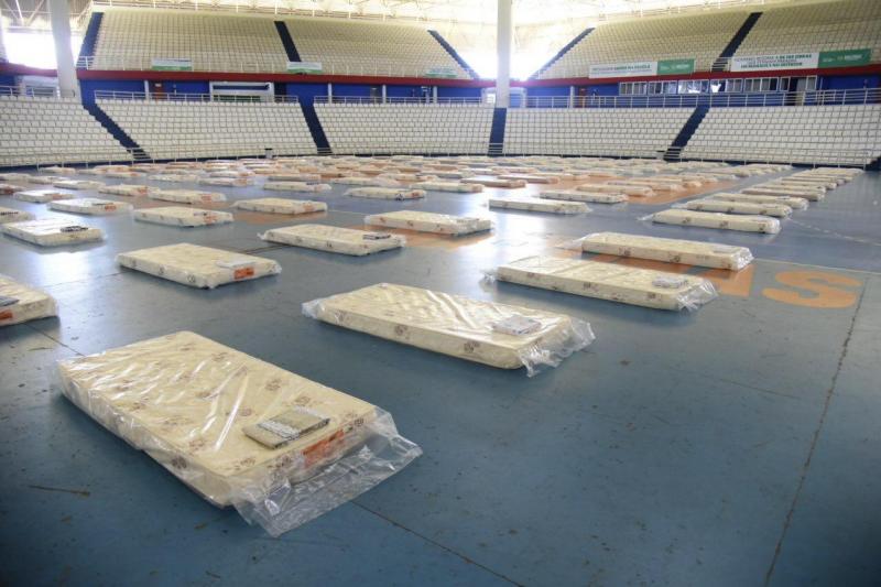 Governo do Amazonas realiza atendimento inicial a pessoas em situação de rua, na Arena Amadeu Teixeira