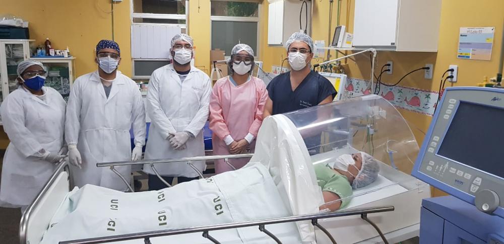 Adaptação de capacete de Hood feita em Parintins chama atenção de hospital em Manaus   