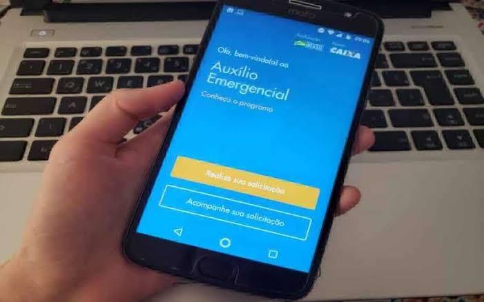 Em 12 horas, sistema que dá acesso ao auxílio de R$ 600 recebe 83 milhões de acessos
