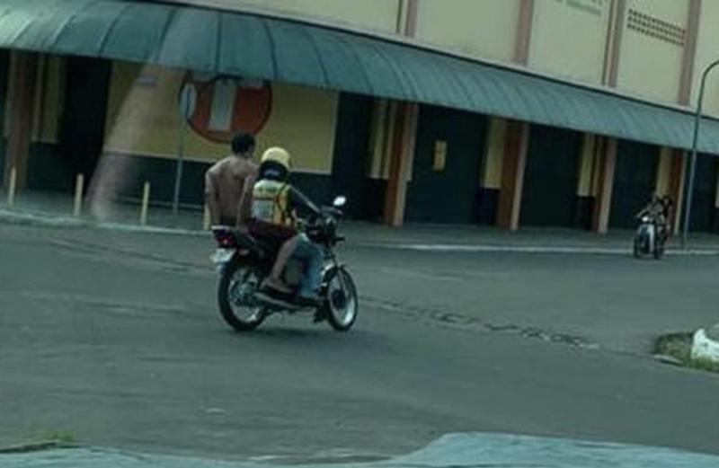 Morador de rua com Covid-19 foge de hospital e pega mototáxi em Parintins (AM)