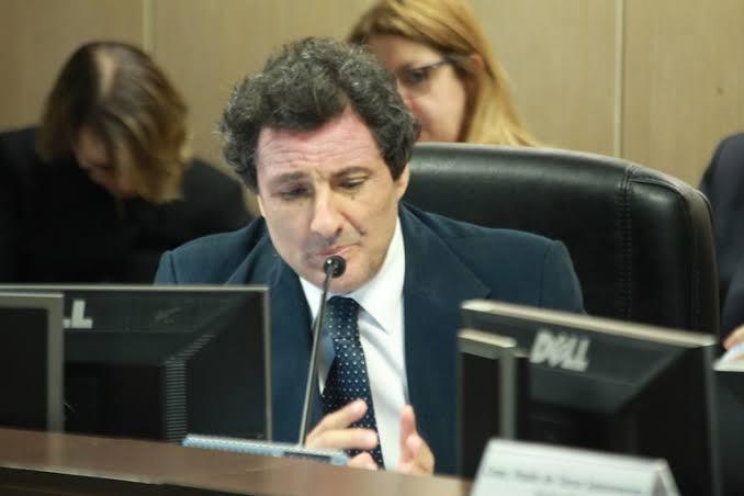 Desembargador derruba liminar que bloqueava fundo eleitoral