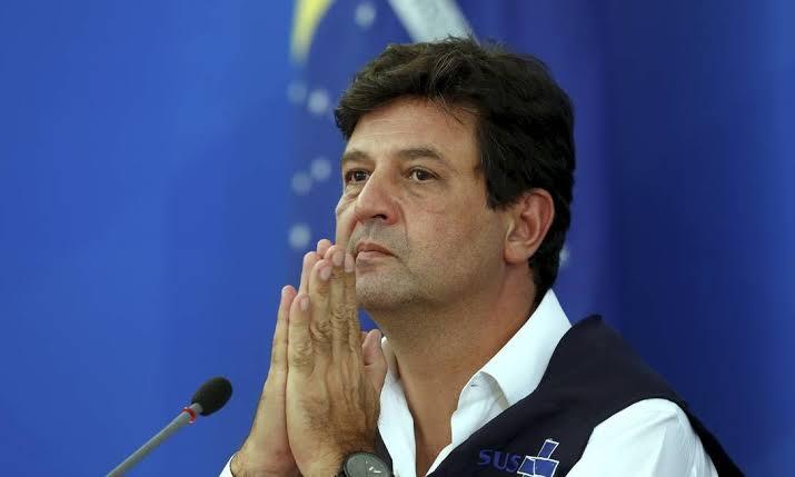 Mandetta anuncia em rede social que foi demitido por Bolsonaro