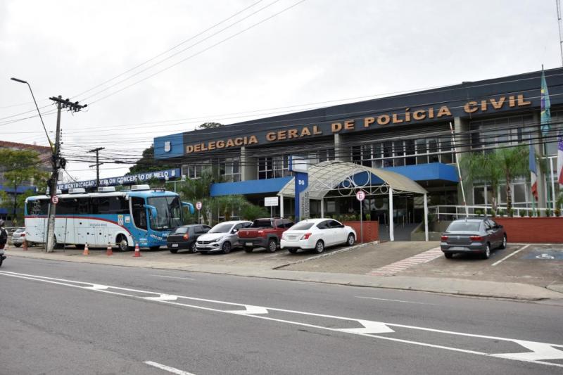Polícia Civil investiga grupo que promete queima de carros e ônibus durante manifestação