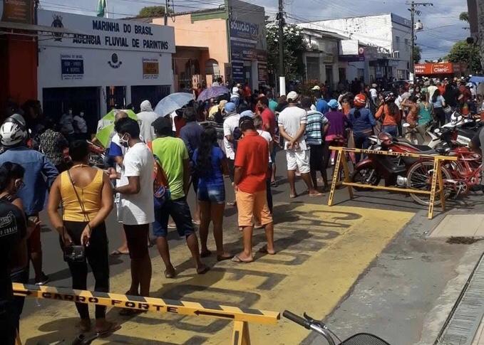 Após pedido da Defensoria, Prefeitura de Parintins decreta novas medidas para evitar aglomerações em bancos