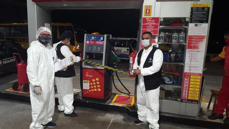 Cinco estabelecimentos comerciais são flagrados descumprindo o toque de recolher em Parintins