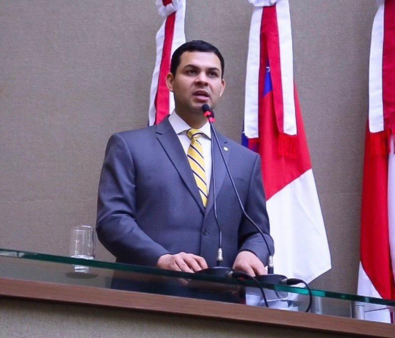 Saullo Vianna pede suspensão de multa em serviços de telefonia e internet durante pandemia