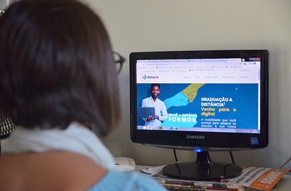 Estácio faz vestibular online com bolsa de até 40% no 1º semestre