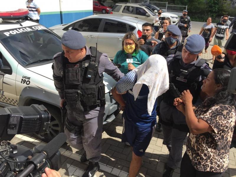 Pai suspeito de filmar agressão ao próprio filho de um ano é preso na Zona Oeste de Manaus