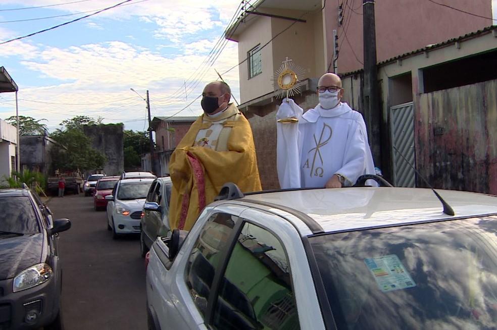 Paróquias e Áreas Missionárias de Manaus realizam carreatas em celebração a Corpus Christi Paróquias e Áreas Missionárias de Manaus realizam carreatas em celebração a Corpus Christi