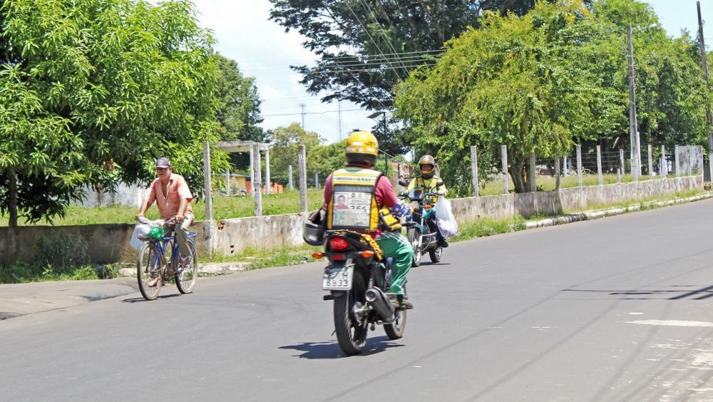 Coopmoto lança cartão digital do moto taxista em Parintins Coopmoto lança cartão digital do moto taxista em Parintins