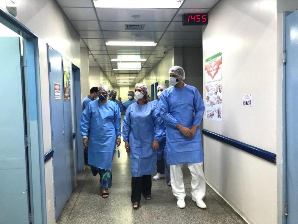 Secretária da Susam visita Hospital Platão Araújo como parte do plano de retomada de atividades das unidades Secretária da Susam visita Hospital Platão Araújo como parte do plano de retomada de atividades das unidades