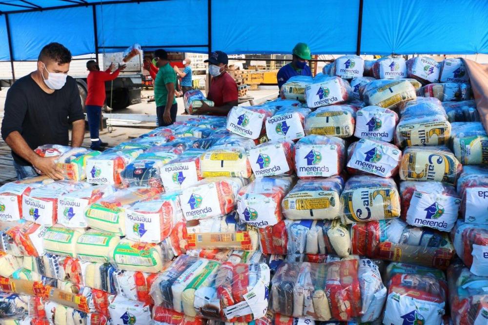 Durante a pandemia, Governo do Amazonas distribuiu merenda escolar a 216 mil alunos no interior Durante a pandemia, Governo do Amazonas distribuiu merenda escolar a 216 mil alunos no interior