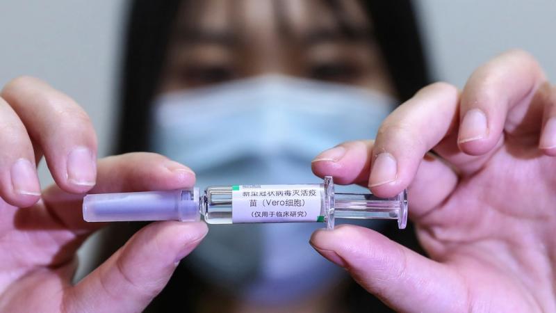 Vacina chinesa que será testada no Brasil chega a São Paulo