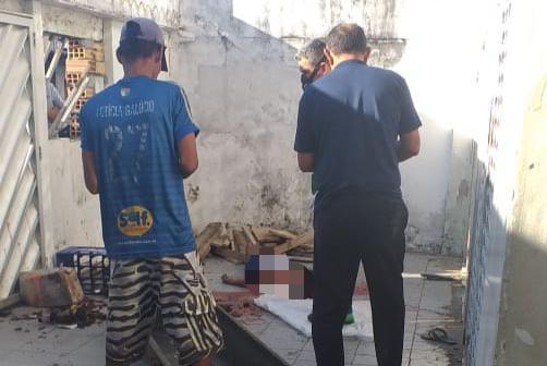 Em Manaus, homem é agredido até a morte após invadir festa para roubar