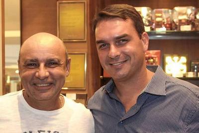 Flávio Bolsonaro depõe hoje sobre esquema de rachadinhas envolvendo Queiroz Flávio Bolsonaro depõe hoje sobre esquema de rachadinhas envolvendo Queiroz
