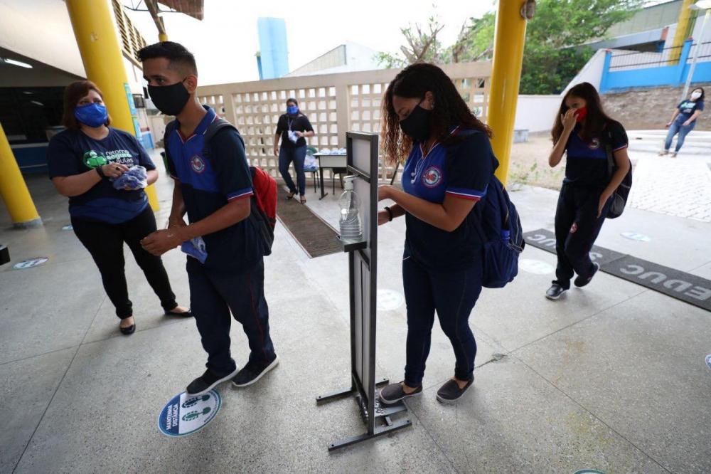 Governo do Amazonas retoma as aulas em 123 escolas nesta segunda (10), em Manaus