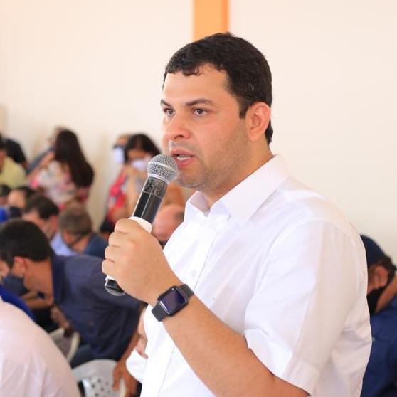 Em Parintins, Saullo Vianna destaca investimentos e melhorias para o município