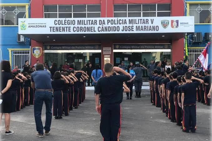 Professor com Covid-19 é preso ao tentar dar aula em escola de Manaus