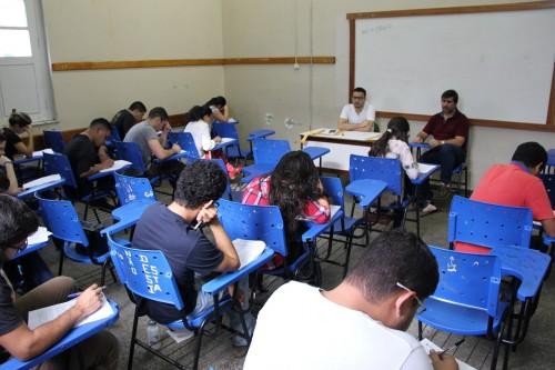 Processo seletivo vai contratar 2.672 estagiários em Manaus; edital para empresa organizadora é lançado