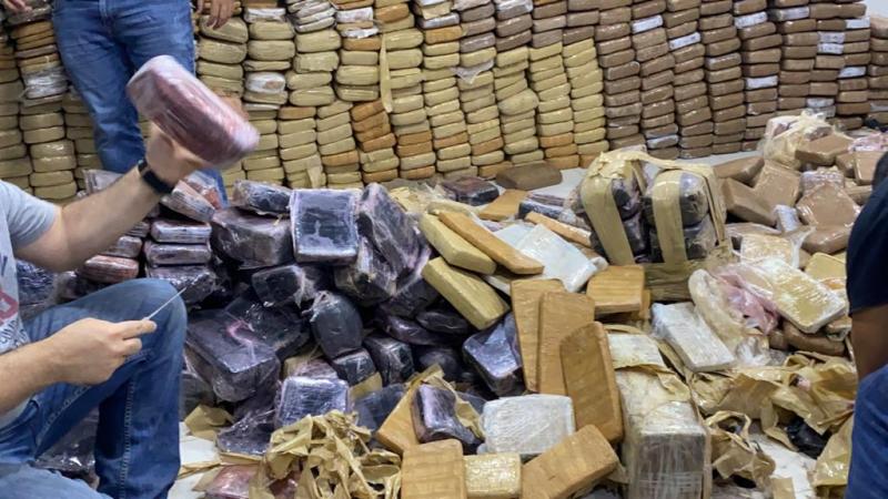 Polícia Civil apreende quase uma tonelada de drogas em Manaus