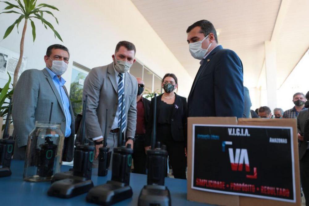 Parintins recebe equipamentos de novo sistema de radiocomunicação da PM Parintins recebe equipamentos de novo sistema de radiocomunicação da PM