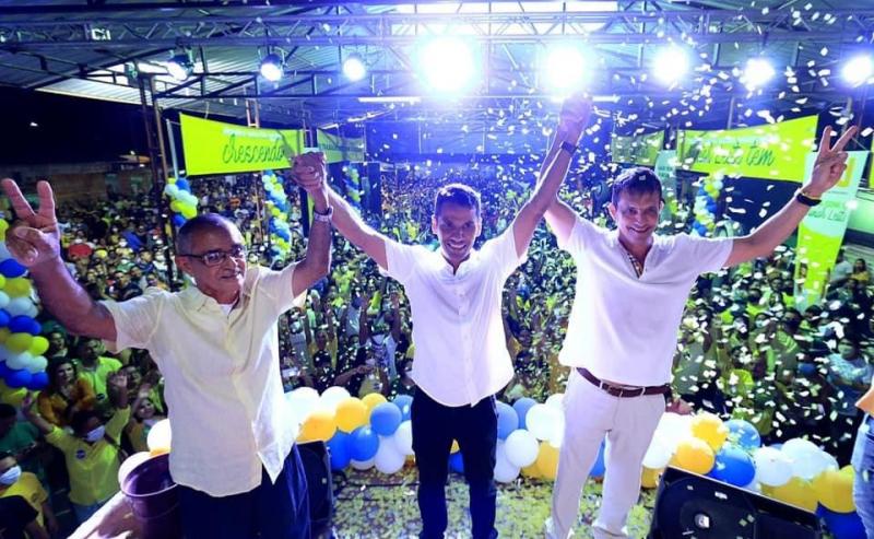 Em convenção, Júnior Leite anuncia Sérgio Mazzini como vice nas eleições em Maués