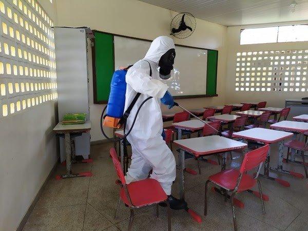 Escolas públicas do Pará passam por desinfecção para o retorno de aulas presenciais