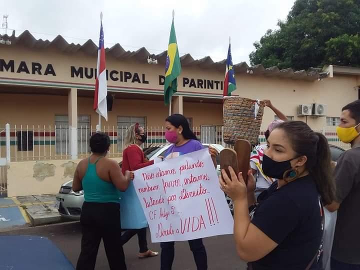 Movimentos populares fazem manifestação no Dia Internacional da Violência contra a mulher