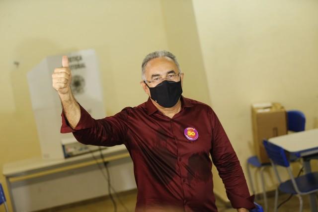 Edmilson Rodrigues, do Psol, é eleito prefeito de Belém (PA)