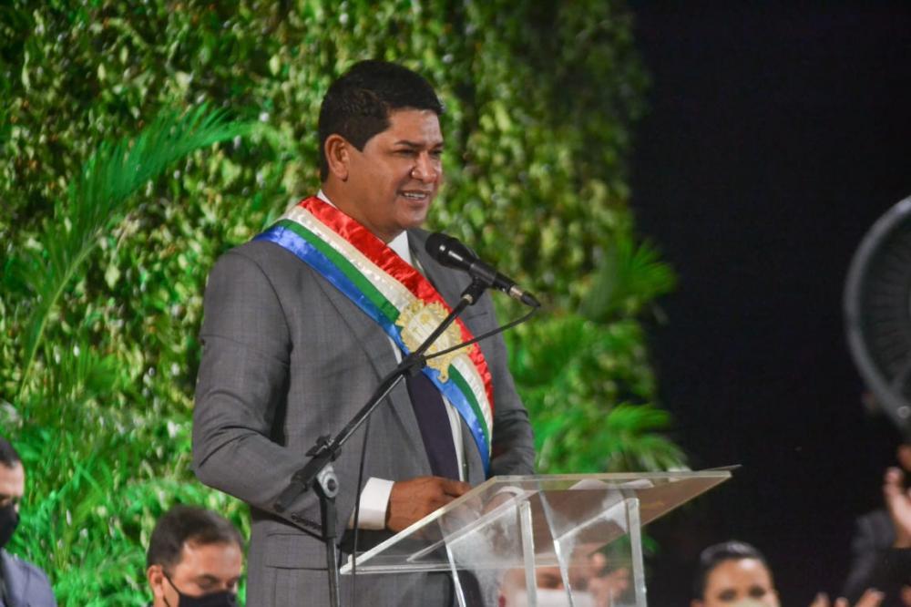 Bi Garcia é empossado prefeito de Parintins projetando grandes investimentos