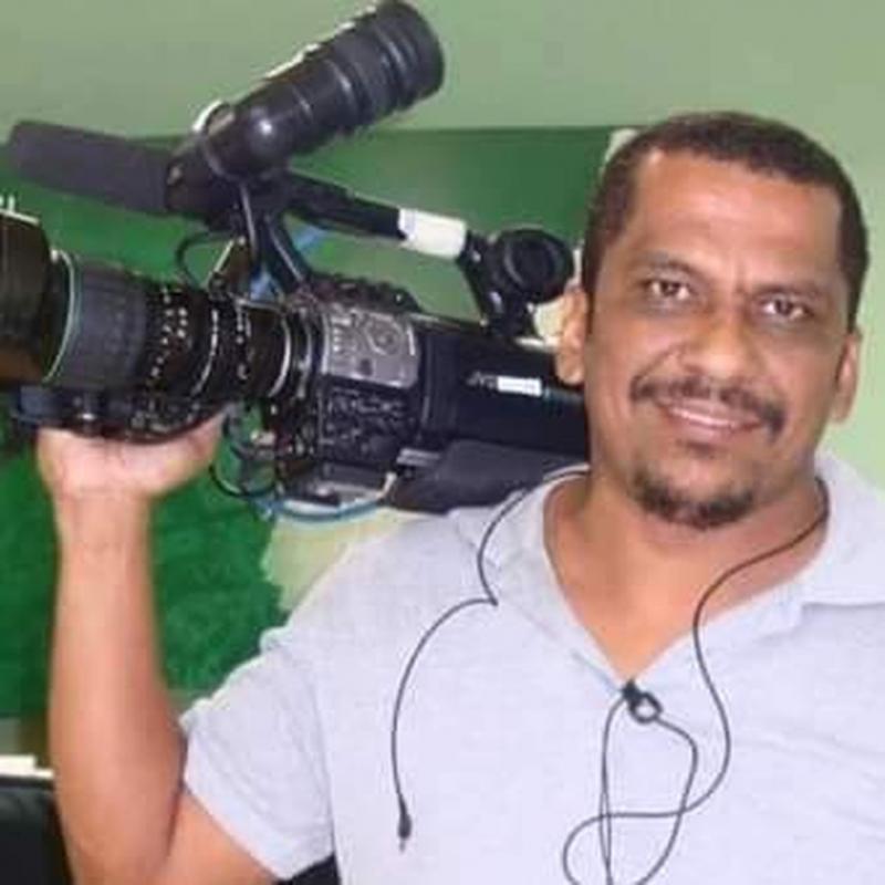 Após assalto, cinegrafista persegue ladrões em moto e é baleado em Manaus