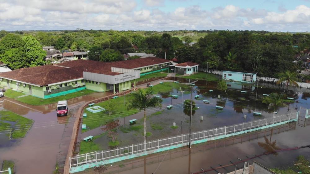 Enchente 2021: Em Barreirinha, Prefeitura transfere serviços de Unidade Hospitalar para Escola Municipal da cidade